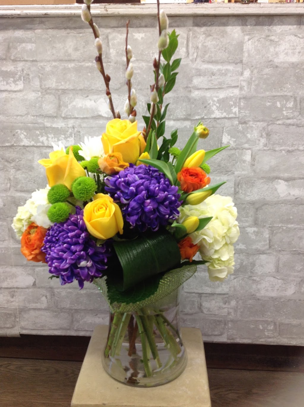 Richmond Flowers | 38 Levendale Rd, Richmond Hill, ON L4C 4H2, Canada | Phone: (905) 737-7967