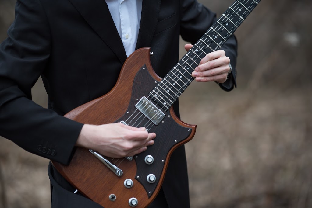 Etobicoke Guitar School | 910 The East Mall #103, Etobicoke, ON M9B 6K2, Canada | Phone: (519) 640-2229