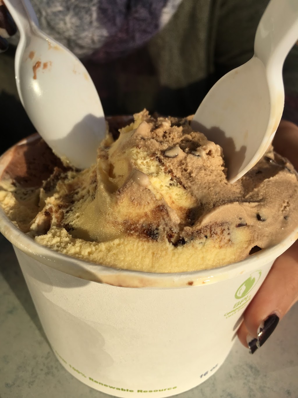 The White Coffee & Ice Cream | 14909 Marine Dr, White Rock, BC V4B 1C2, Canada | Phone: (778) 294-0309