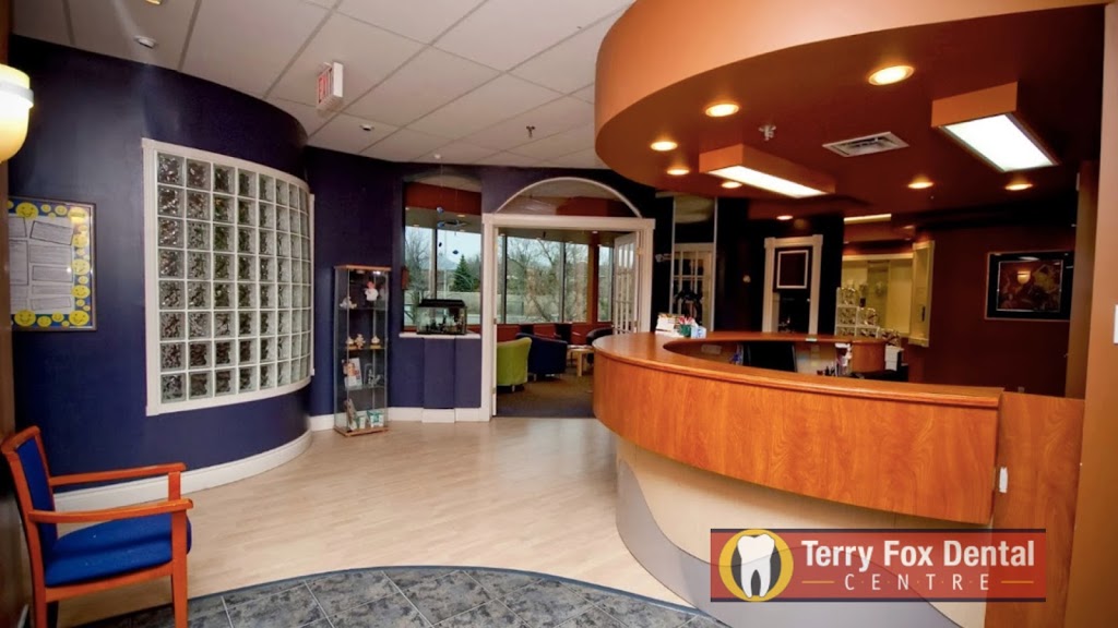 Terry Fox Dental Centre | 600 Terry Fox Dr, Kanata, ON K2L 4B6, Canada | Phone: (613) 599-8555