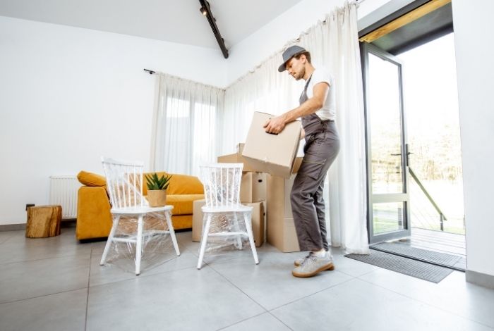On The Move Ottawa | 125 Woodridge Crescent, Nepean, ON K2B 7T2, Canada | Phone: (613) 981-1154