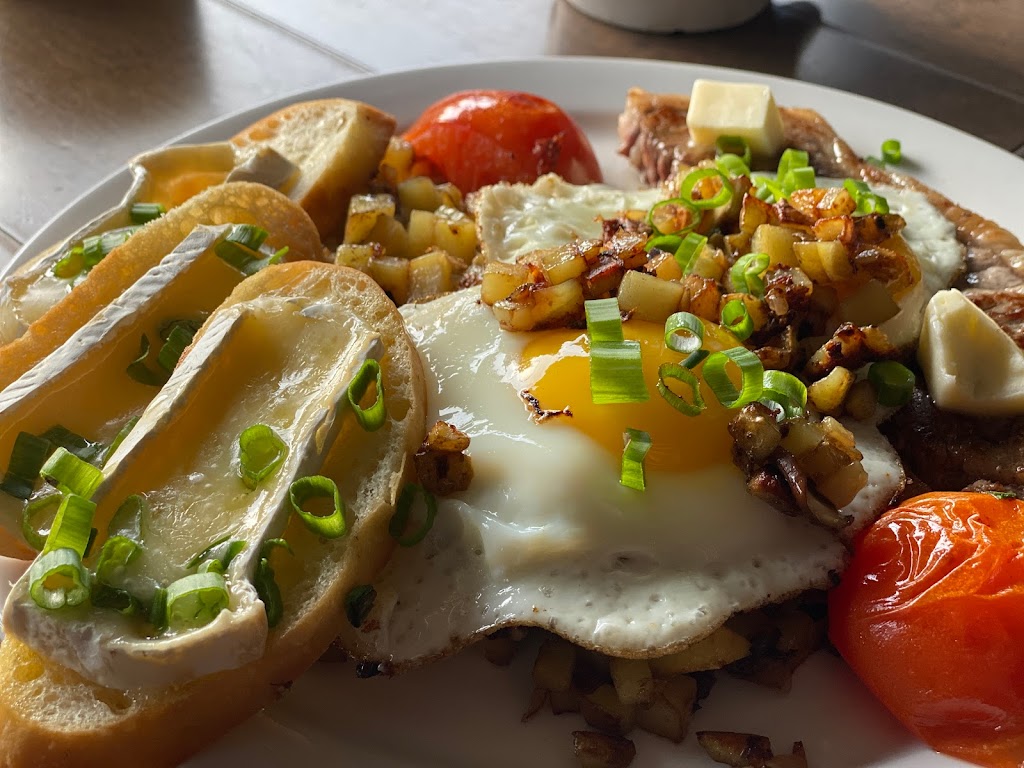The Cheese Pusherman Roadhouse | 2021 Pemberton Portage Rd, Mount Currie, BC V0N 2K0, Canada | Phone: (604) 894-0225