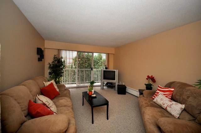 Pandosy Square Apartments | 1855 Pandosy St, Kelowna, BC V1Y 1R8, Canada | Phone: (250) 862-8850