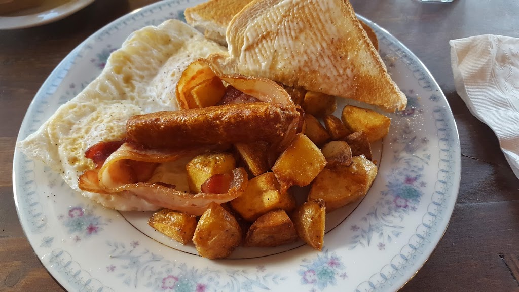Harrison Corner Cafe | 310 Hot Springs Rd, Harrison Hot Springs, BC V0M 1K0, Canada | Phone: (604) 491-4429