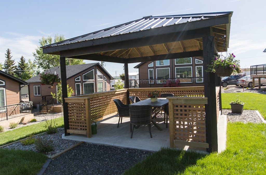 Stardust Motel | 979 Waterton Ave, Pincher Creek, AB T0K 1W0, Canada | Phone: (403) 627-4366