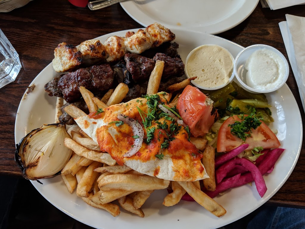 Paramount Middle Eastern Kitchen | 1585 The Queensway, Etobicoke, ON M8Z 1V1, Canada | Phone: (647) 748-1585