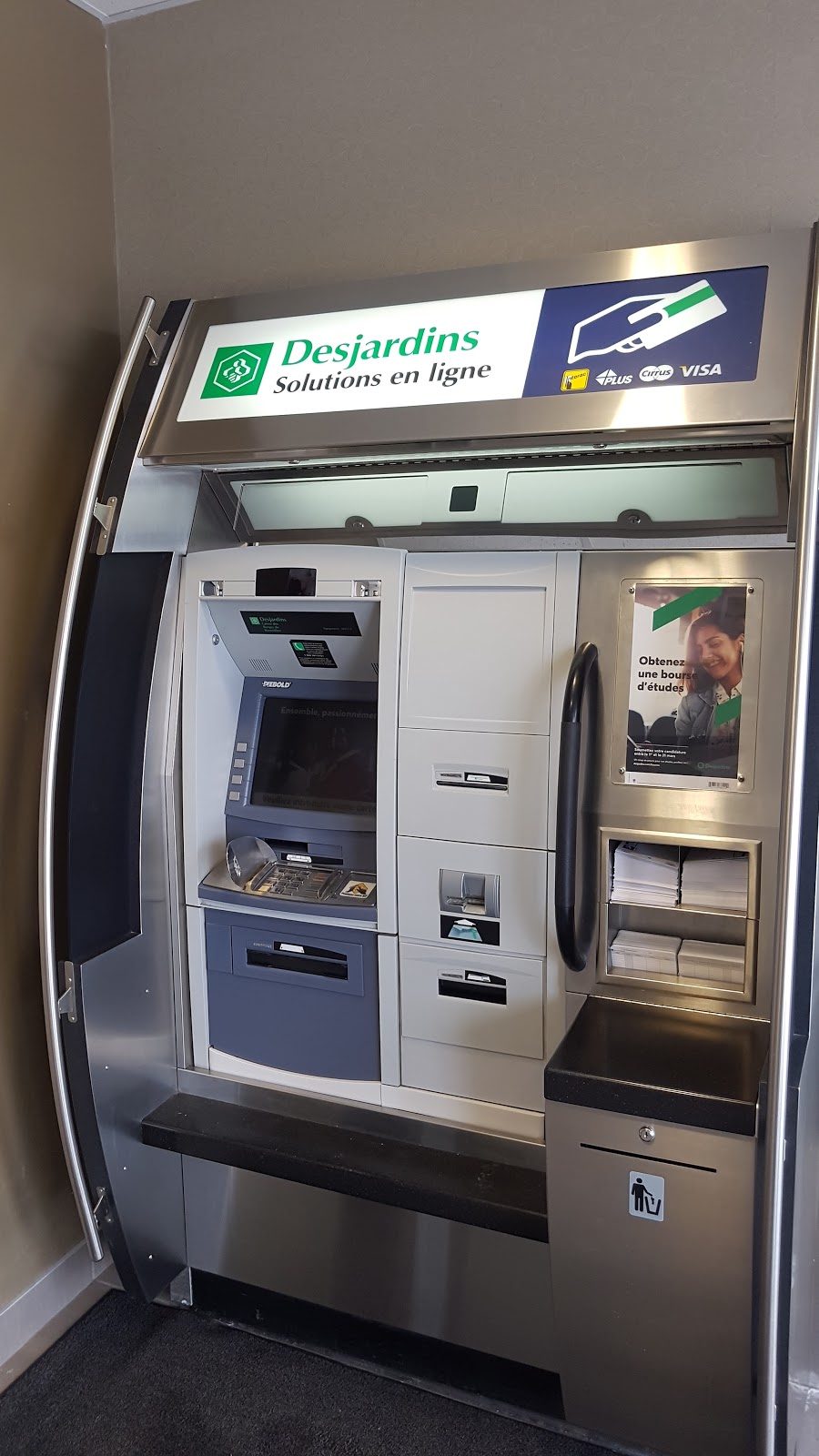 Guichet Desjardins | 5300 Boul Saint-Laurent, Sainte-Catherine, QC J5C 2B1, Canada