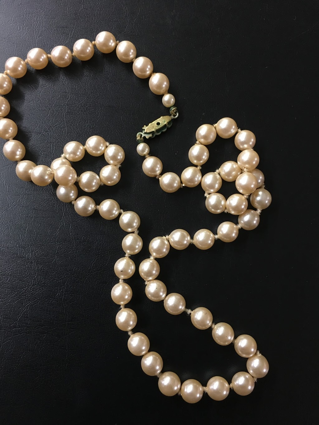 Petits et Jolis | 845 Hwy 6N, Hamilton, ON L8N 2Z7, Canada | Phone: (905) 690-9209