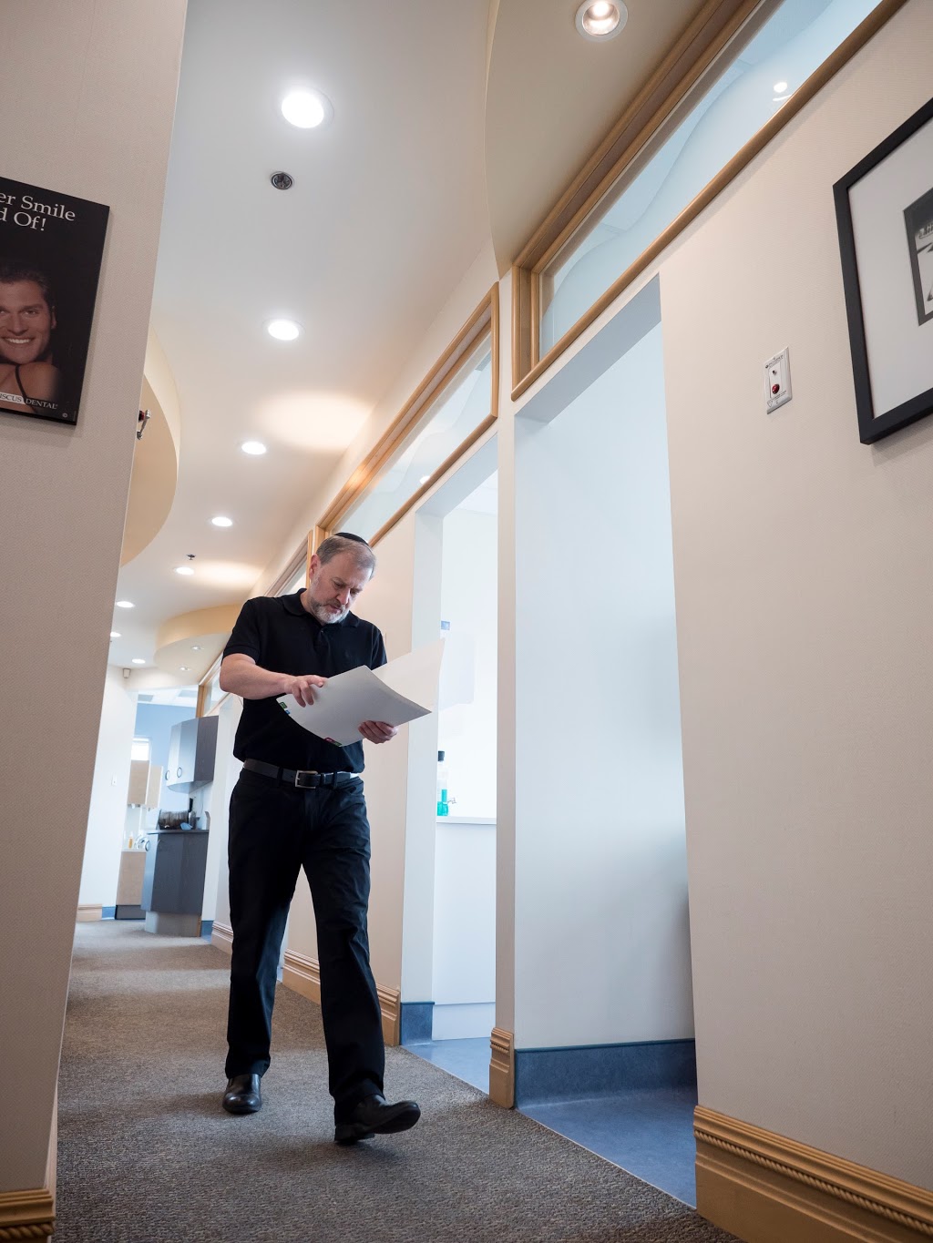 Rutherford Village Dental | 9200 Bathurst St Suite 31, Thornhill, ON L4J 8W1, Canada | Phone: (905) 731-8731