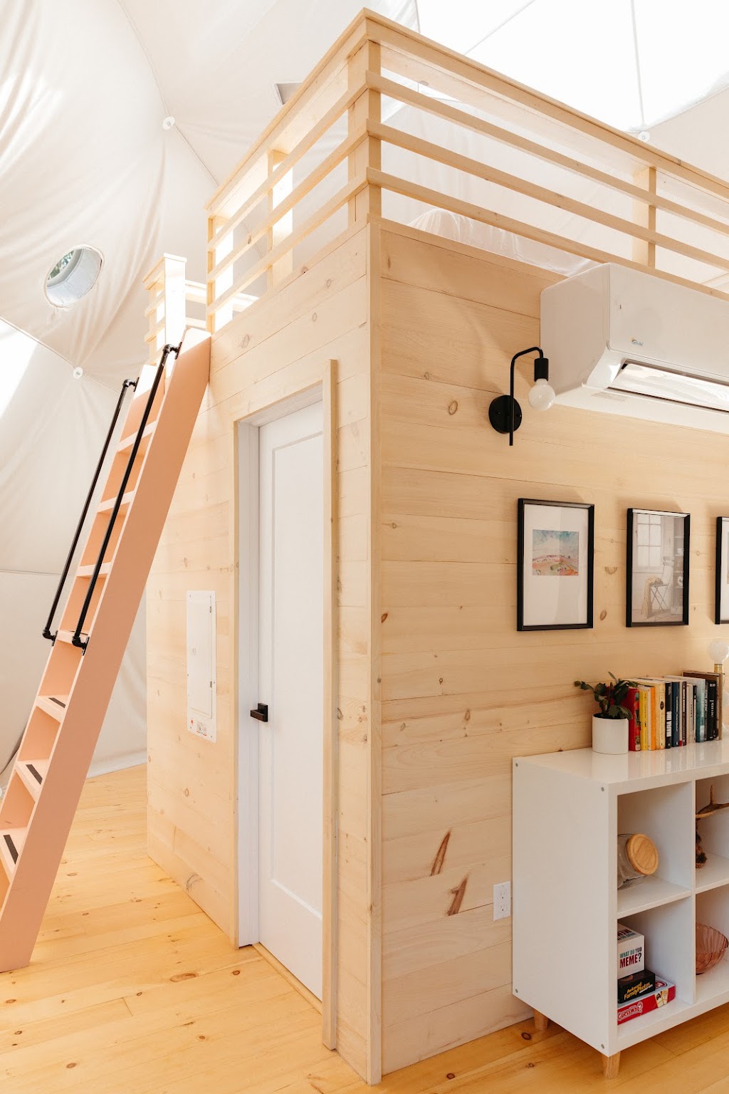 Hillhaus Dômes Pontiac | 331 Chem. du Lac-Thorne, Shawville, QC J0X 2Y0, Canada | Phone: (819) 918-5345