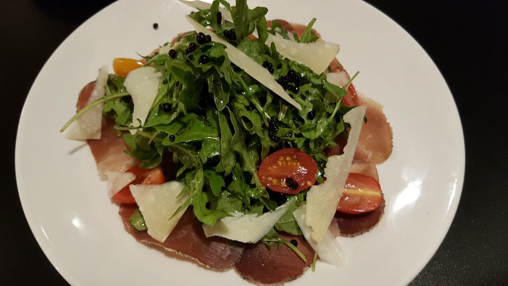 Bay Moorings Restaurant | 6330 Bay St, West Vancouver, BC V7W 3H5, Canada | Phone: (604) 921-8184