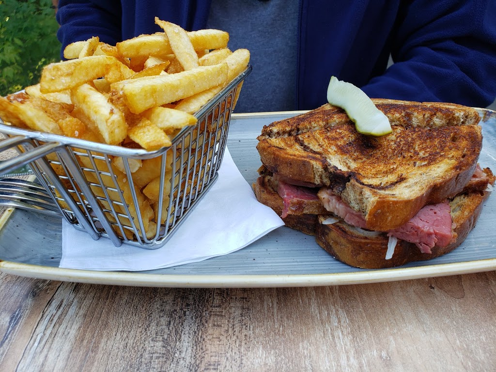 Portside Fusion Restaurant | 98 Joseph St, Port Carling, ON P0B 1J0, Canada | Phone: (705) 765-0003