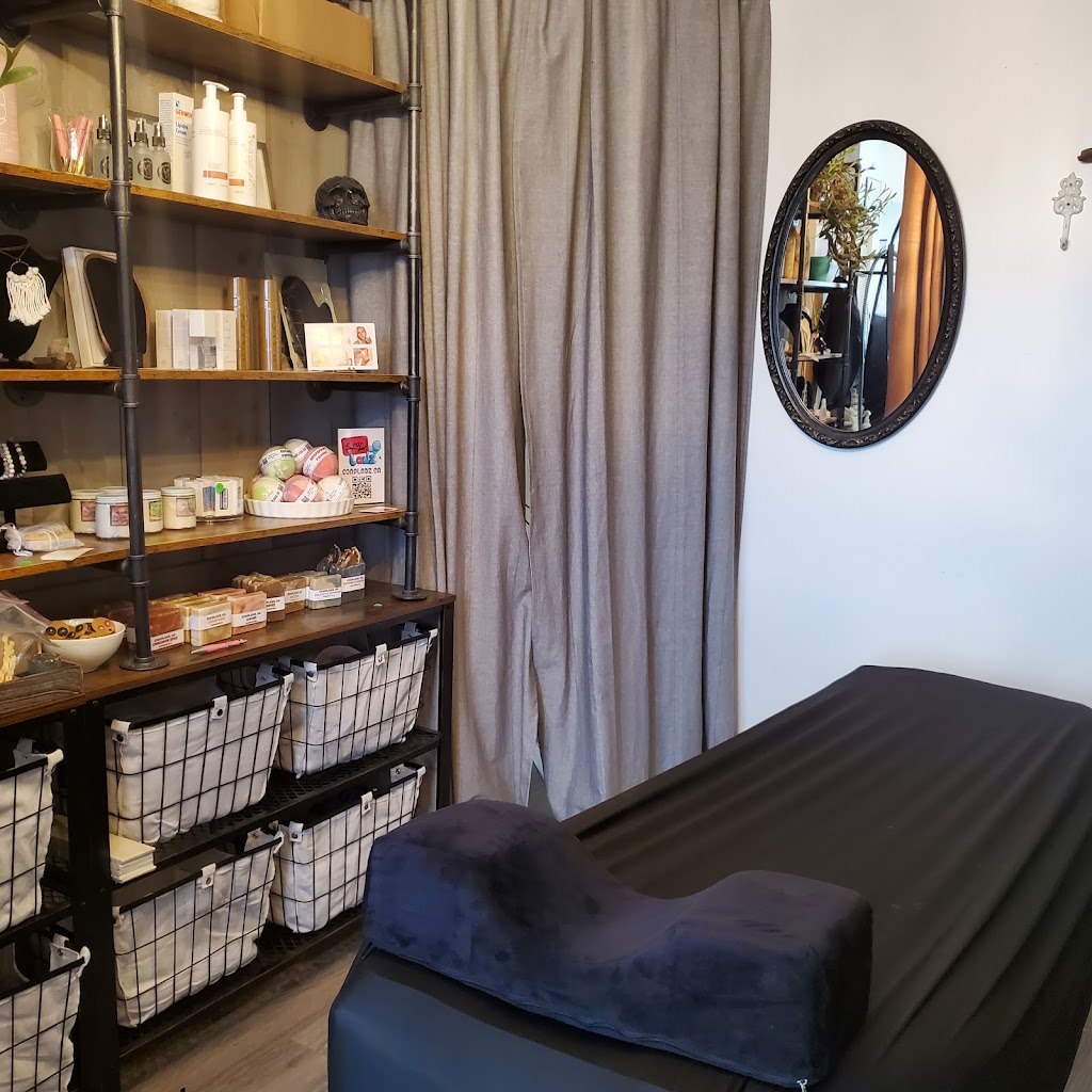 The beauty boudoir | 1222 Longfields Dr, Ottawa, ON K2J 5X3, Canada | Phone: (613) 261-4095