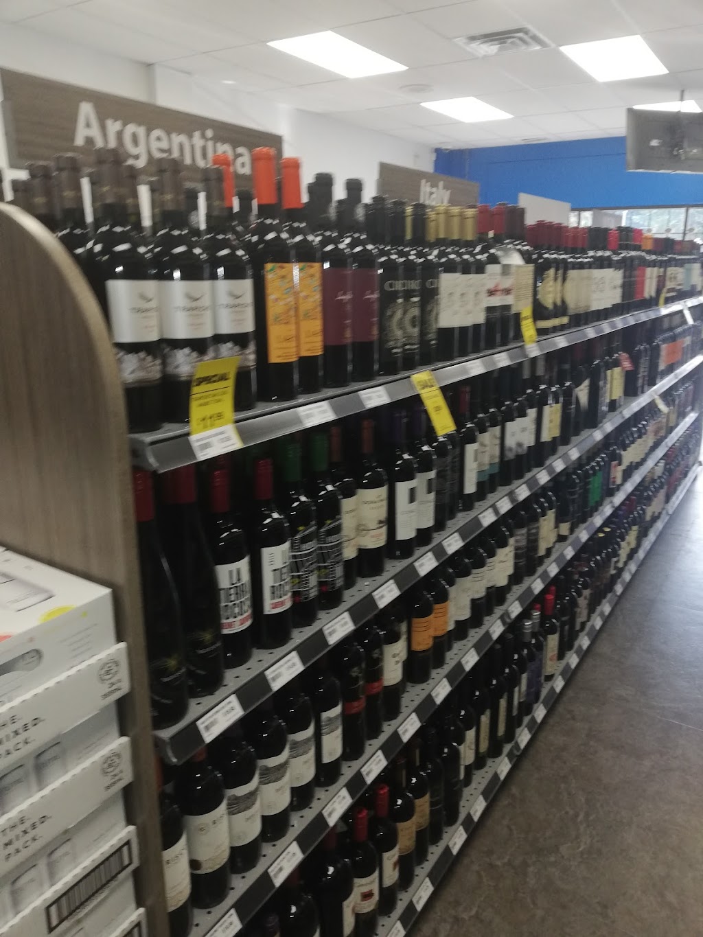 Ace Liquor Discounter Coach Hills | 6448 Old Banff Coach Rd SW Unit A, Calgary, AB T3H 2H4, Canada | Phone: (403) 240-2444