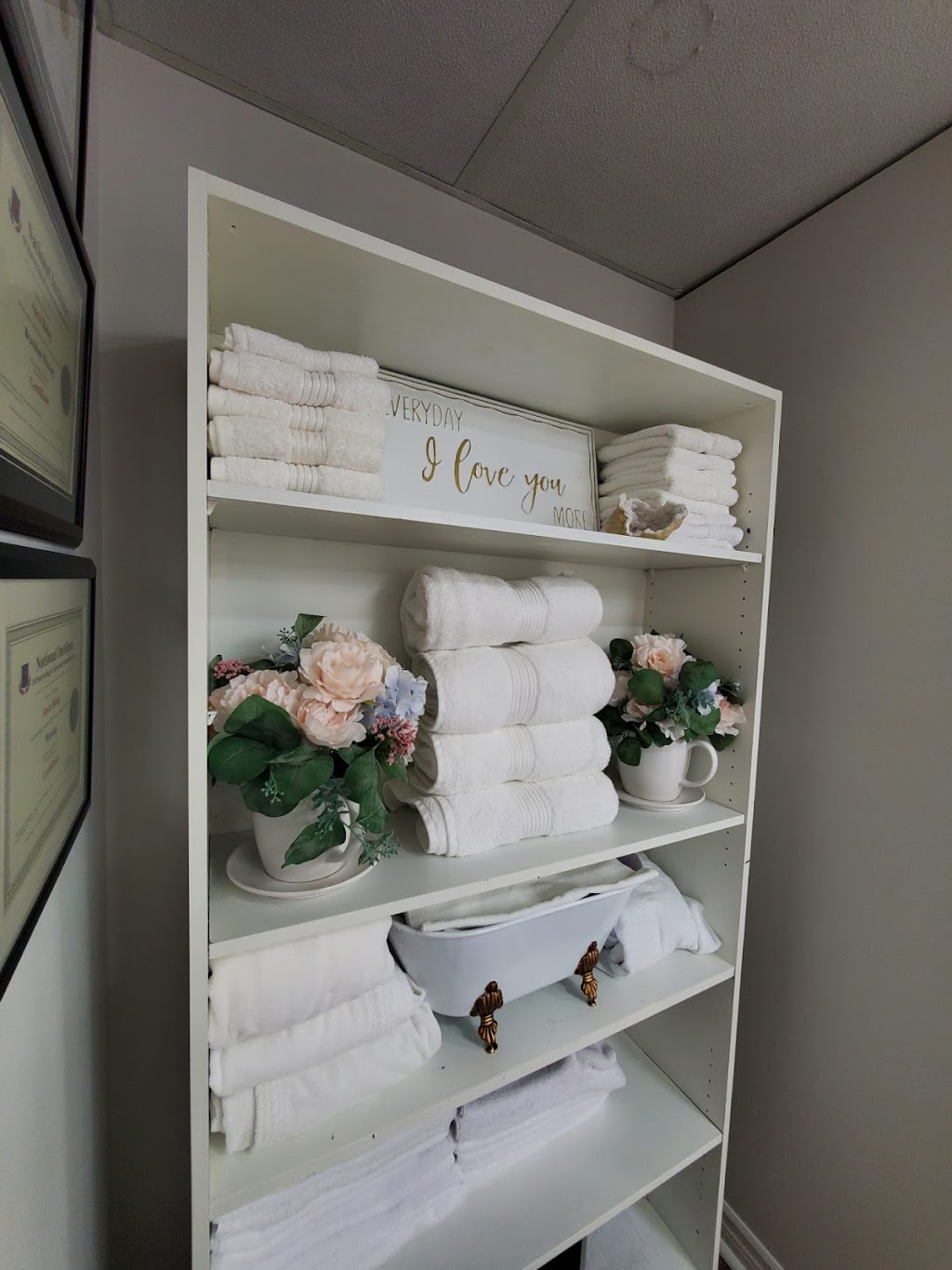 Skin Queen | 4356 Colonel Talbot Rd, London, ON N6P 1B2, Canada | Phone: (519) 204-8088
