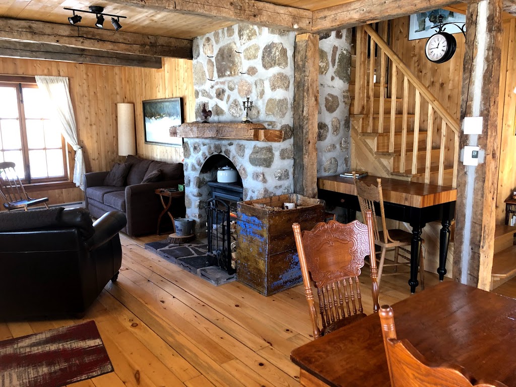 La belle d’autrefois Bel-3 | 3 Rang 2, La Malbaie, QC G5A 2B1, Canada | Phone: (418) 554-1678