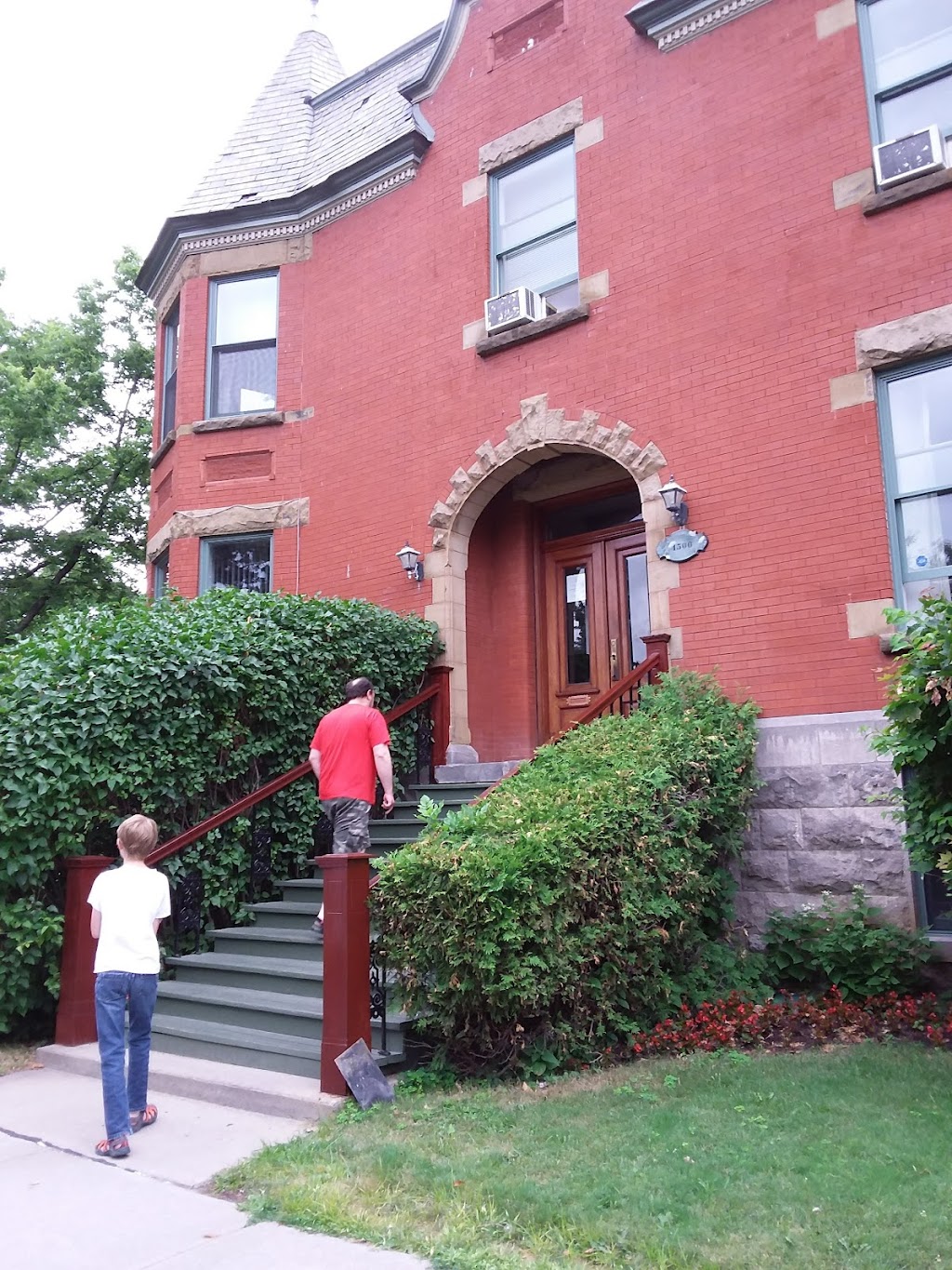 Roper Clinic | 4500 Rue Sherbrooke O, Westmount, QC H3Z 1E6, Canada | Phone: (514) 937-8000