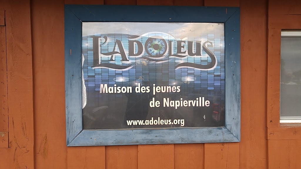 Maison Des Jeunes | 325 Rue Saint-Louis, Napierville, QC J0J 1L0, Canada | Phone: (450) 245-0271