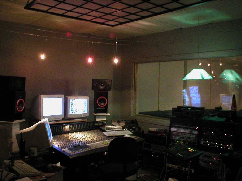 Studio Créason | 5221 Rue Berri, Montréal, QC H2J 2S4, Canada | Phone: (514) 273-9559