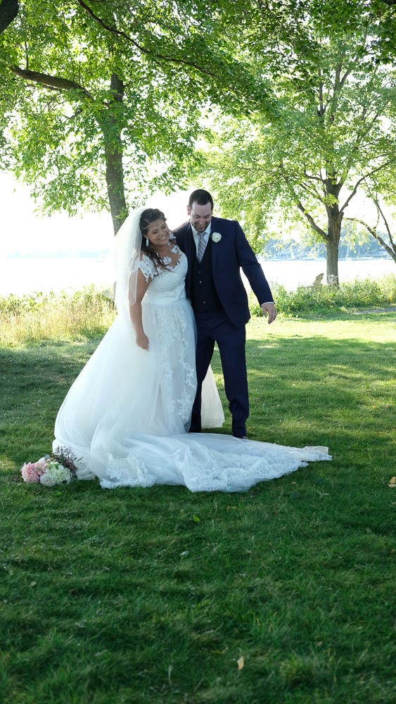 russell & raw photography | 1626 Rue de Champigny, Montréal, QC H4E 1M1, Canada | Phone: (514) 889-2283