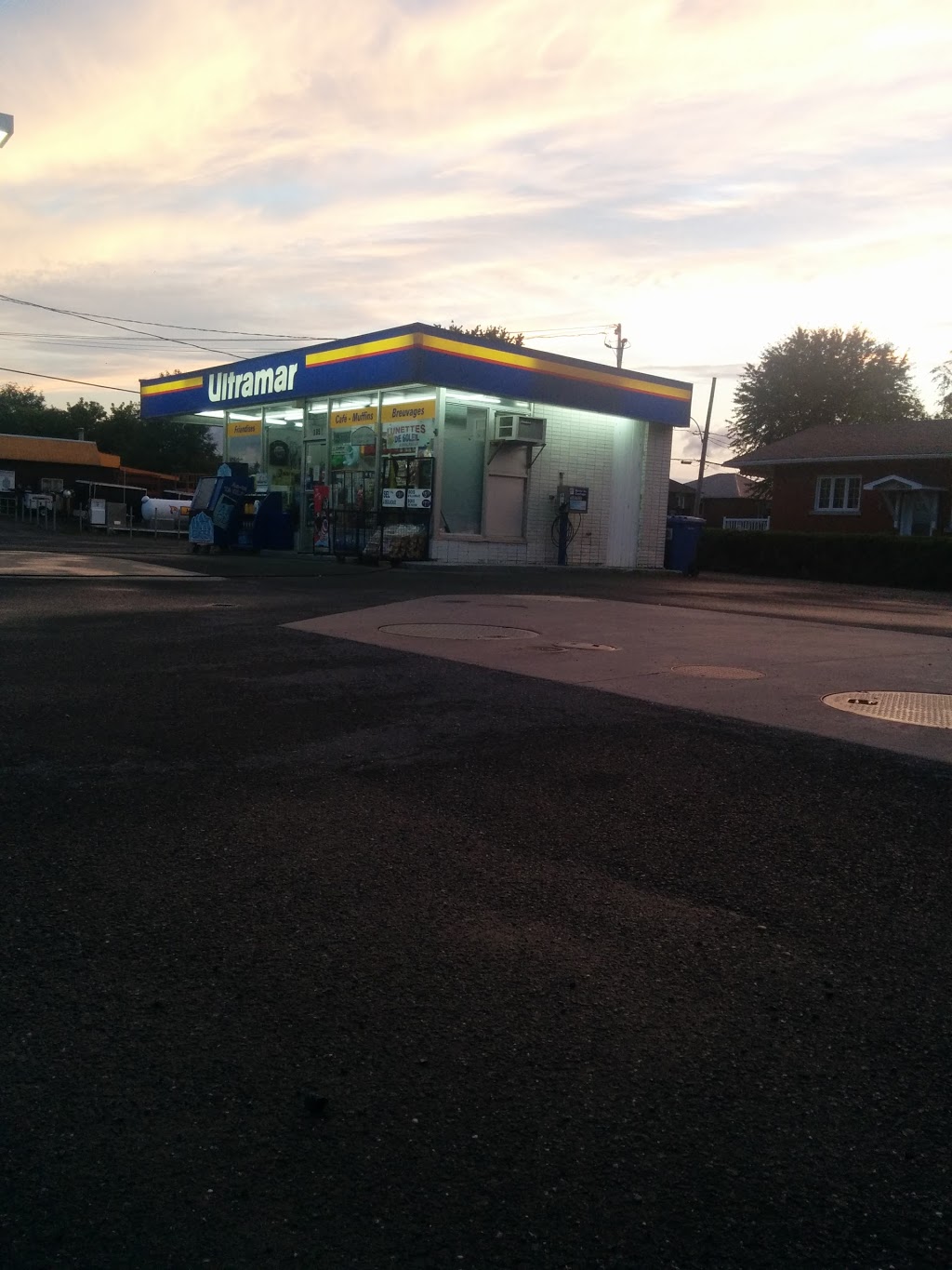 Ultramar | 395 Rue Craig, Richmond, QC J0B 2H0, Canada | Phone: (819) 826-5148