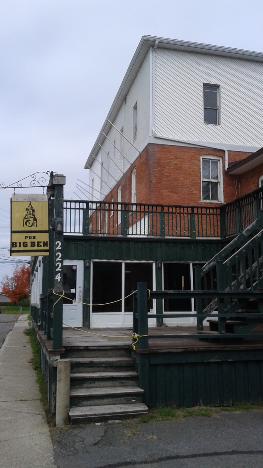 Pub Big Ben | 2224 Av. Saint-Louis, Plessisville, QC G6L 2N9, Canada | Phone: (819) 362-8989