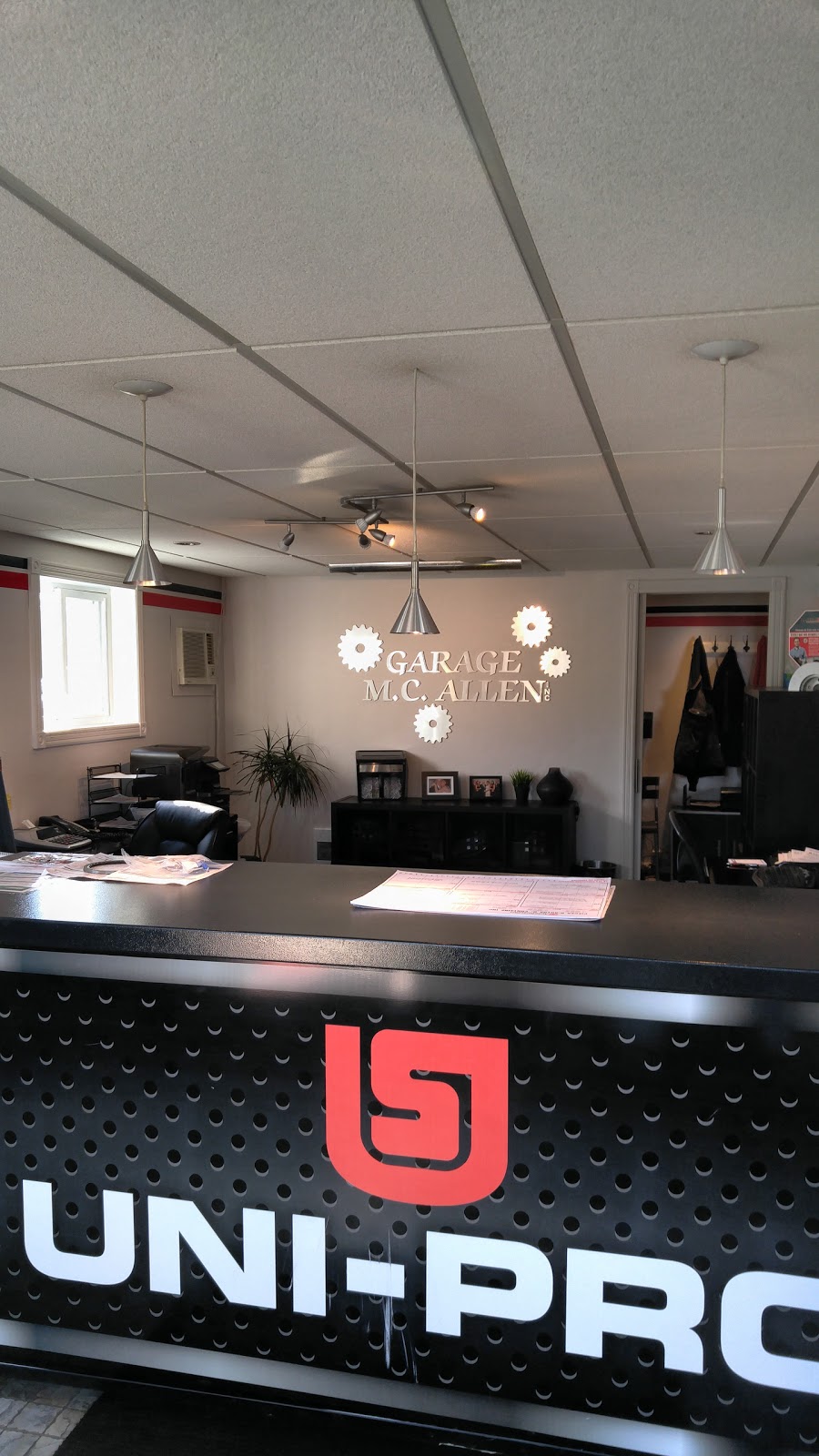 Garage M C Allen | 390 Chemin de Touraine, Sainte-Julie, QC J3E 1Y2, Canada | Phone: (450) 922-6131