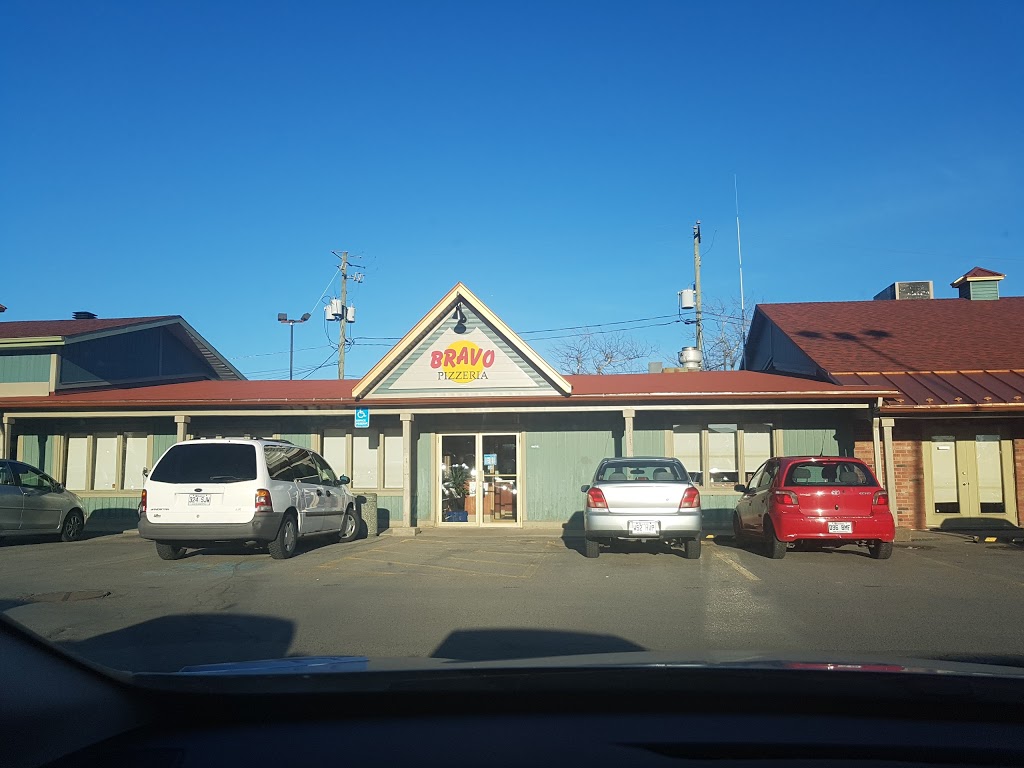 Restaurant Bravo St-Lazare Pizzeria | 1867 Chemin Ste Angélique, Saint-Lazare, QC J7T 2X9, Canada | Phone: (450) 455-4604