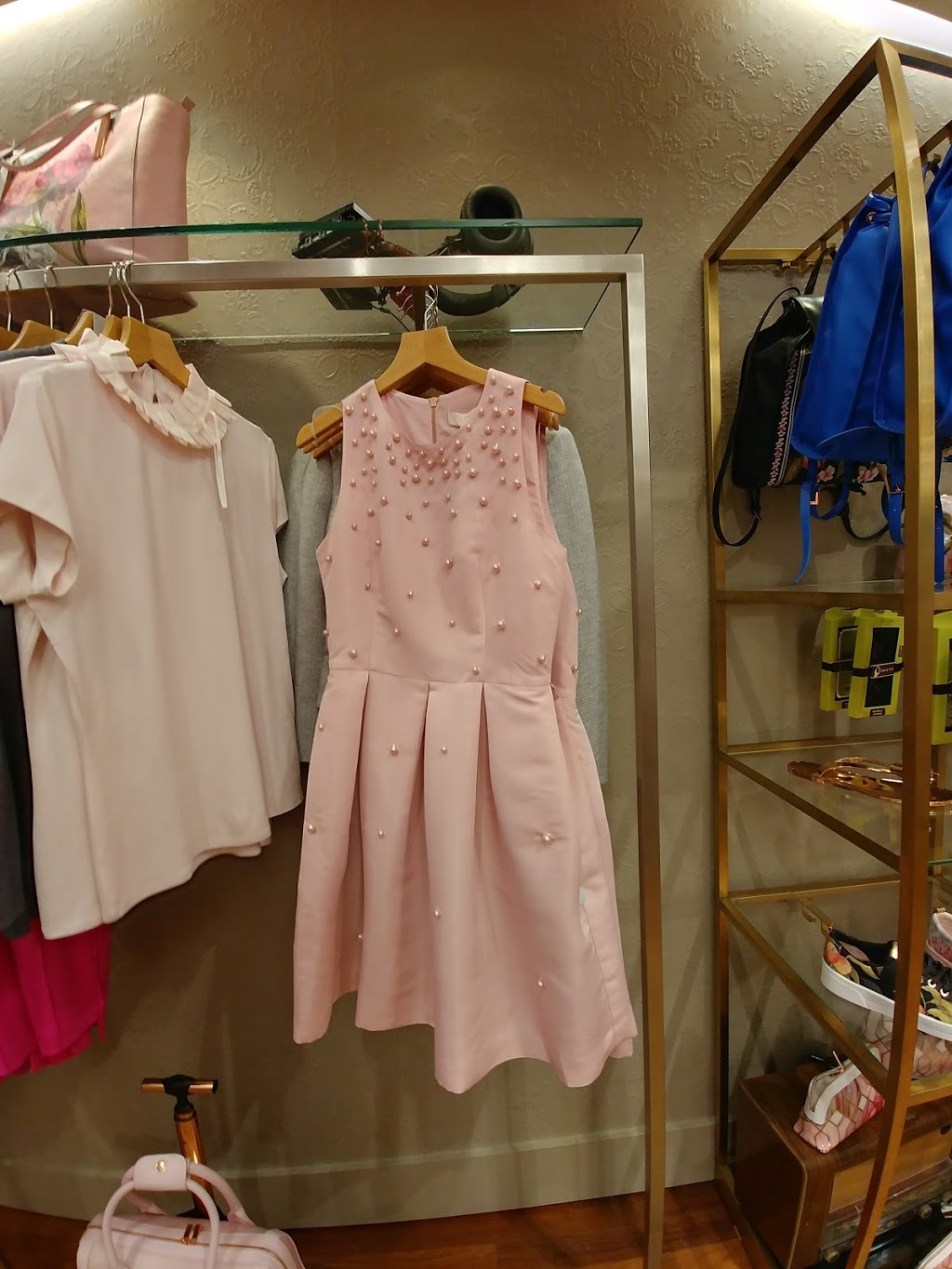 Ted baker | clothing store | 3003 Boulevard le Carrefour SPACE T015, Laval, QC H7T 1C7, Canada | 4502310966 OR +1 450-231-0966