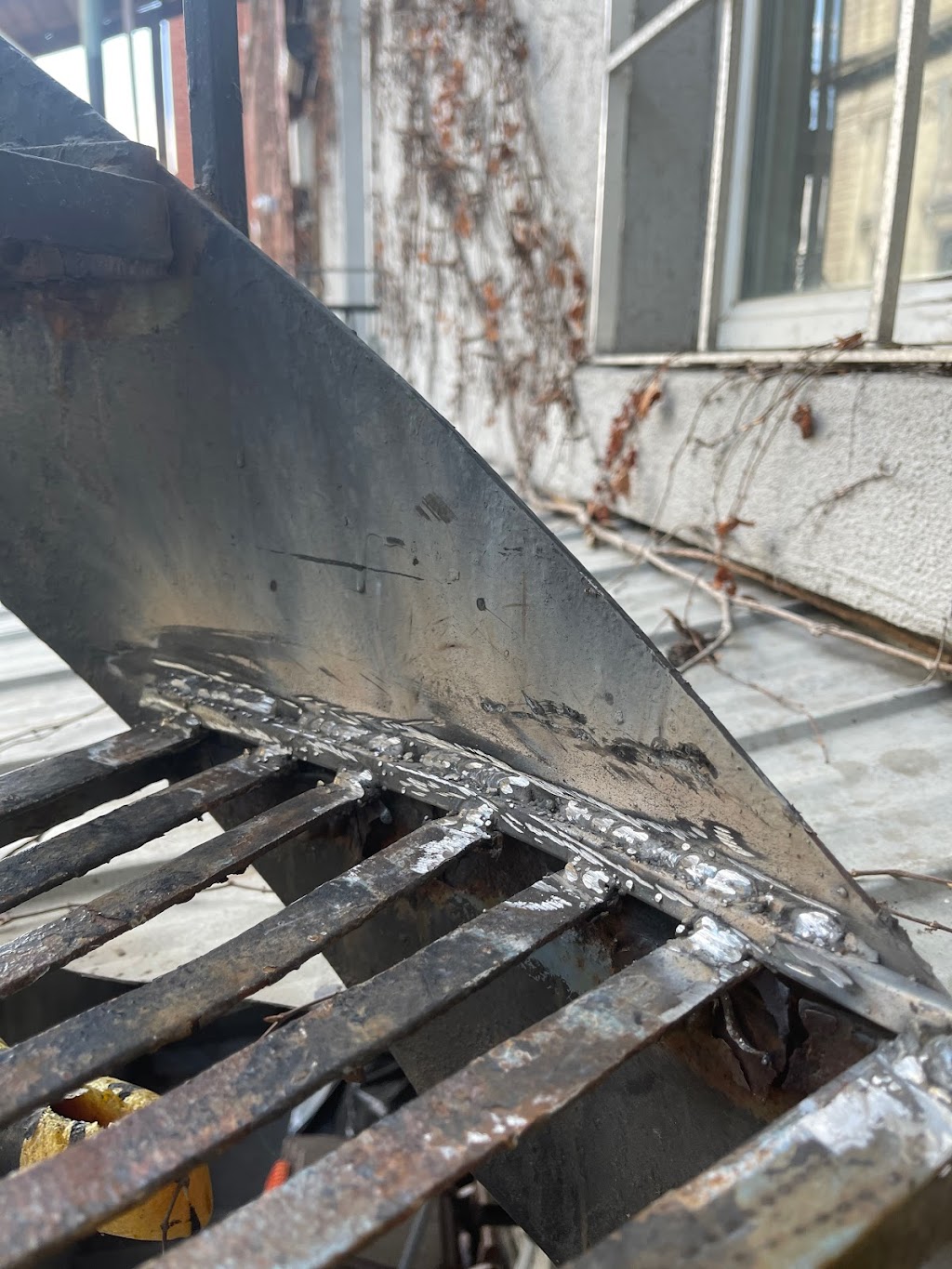 Les Fabrications Metal-Idees Inc. | 2012 Rue St Alexis, Saint-Maurice, QC G0X 2X0, Canada | Phone: (819) 377-9647