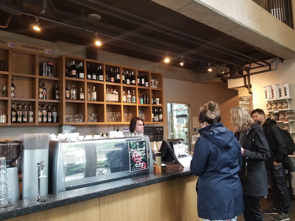 Tre Fantastico | 810 Humboldt St, Victoria, BC V8V 5B1, Canada | Phone: (250) 590-8014