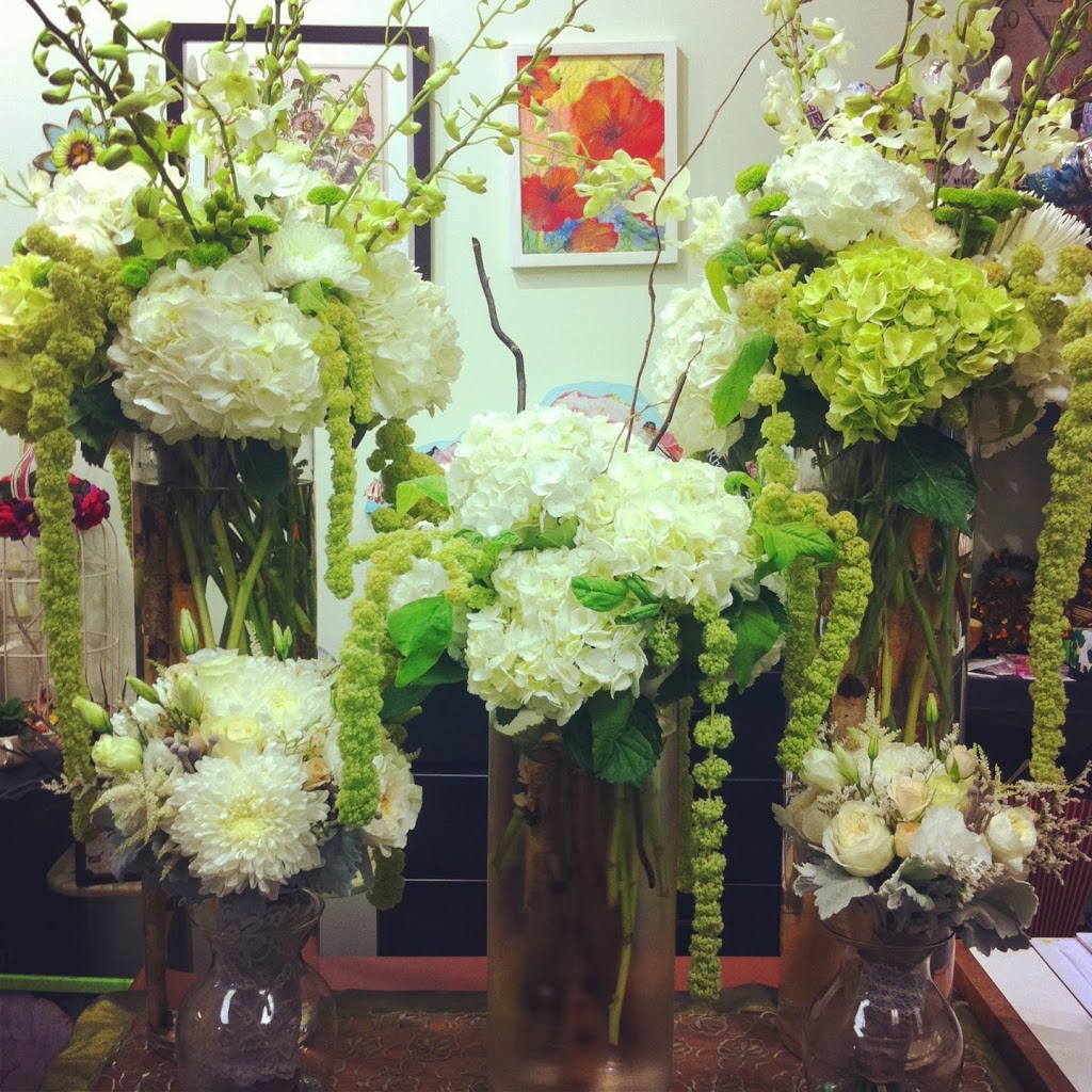 Fleurs Magiques Flowers | 59 Riverside Dr E, Dowling, ON P0M 1R0, Canada | Phone: (705) 855-3321
