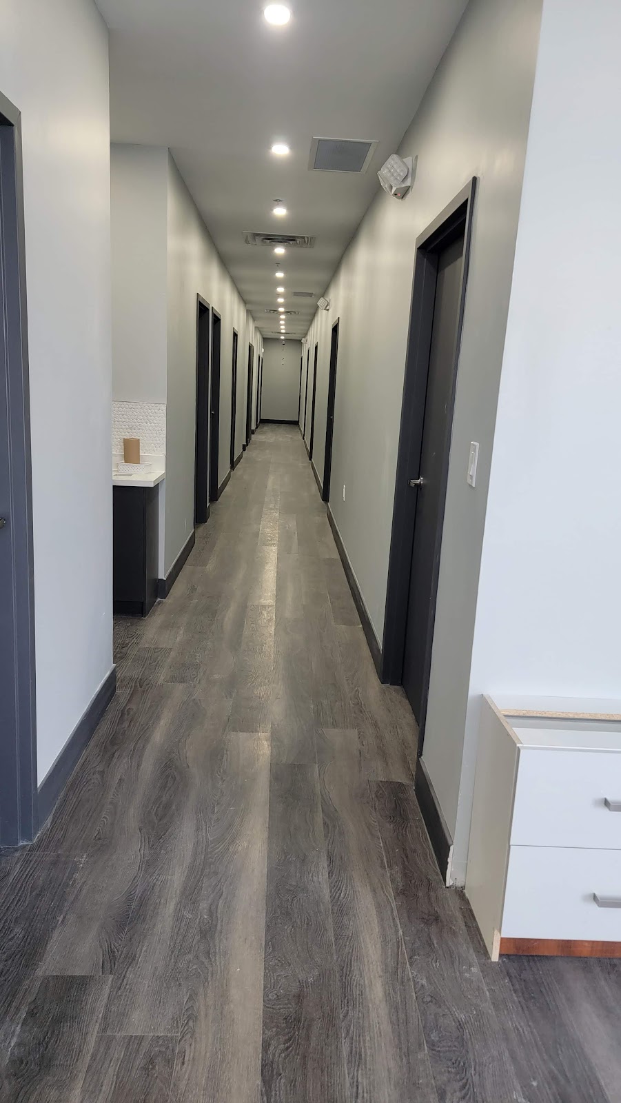 Cosmic Medspa | 255 Queen St E Unit #1A, Brampton, ON L6W 2B8, Canada | Phone: (905) 453-0011