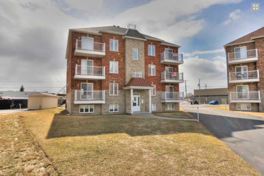 Karine Labrecque RE/MAX Évolution | 1055 Boulevard du Séminaire N, Saint-Jean-sur-Richelieu, QC J3A 1R7, Canada | Phone: (514) 464-1264