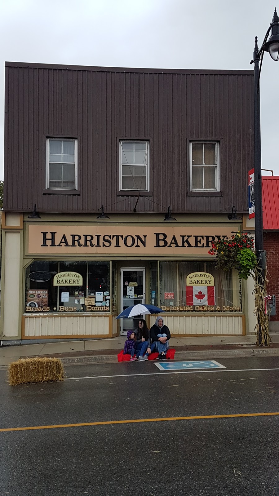 Harriston Bakery | 22 Elora St S, Harriston, ON N0G 1Z0, Canada | Phone: (519) 338-2300