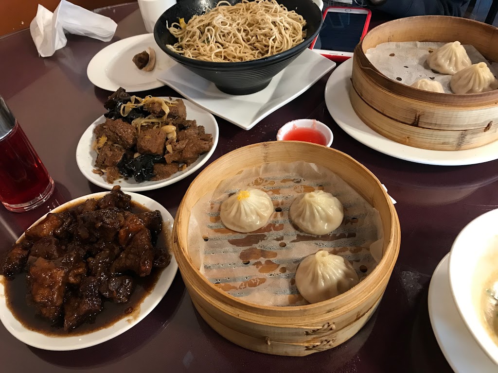 Shanghai Dimsum 城隍廟小吃 in Richmond Hill | 330 Hwy 7 #108, Richmond Hill, ON L4B 3P8, Canada | Phone: (905) 597-5866