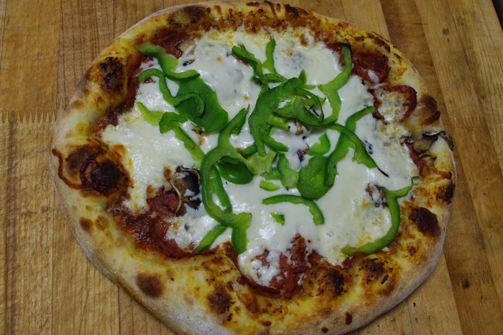 Italia Pizzeria Enr | 371 Rue St François, La Tuque, QC G9X 1S6, Canada | Phone: (819) 523-9517