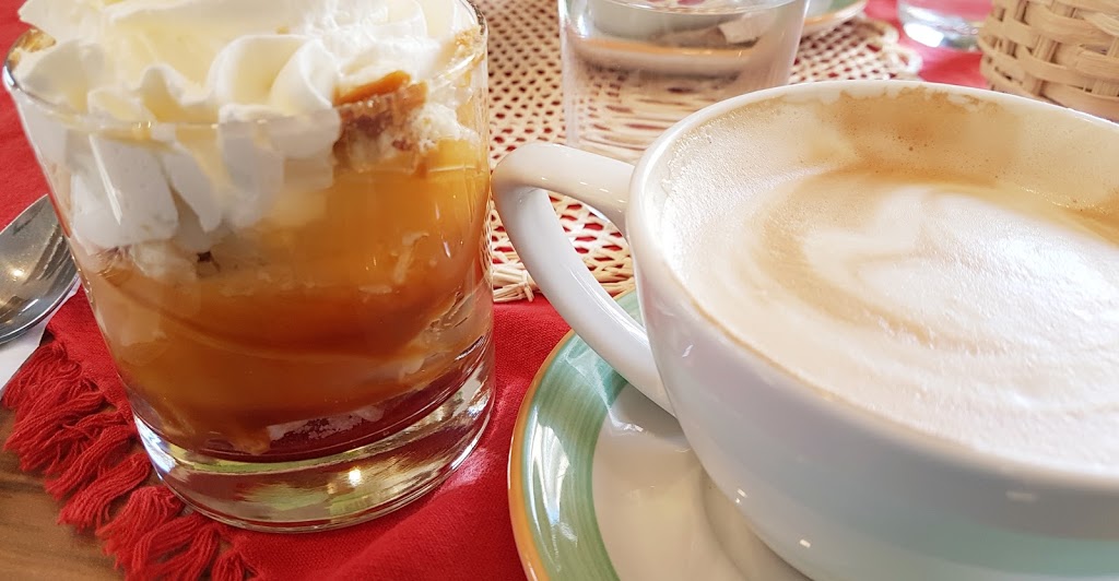 Café Totumos | 1406 Chemin dOka, Deux-Montagnes, QC J7R 1M6, Canada | Phone: (450) 974-0808