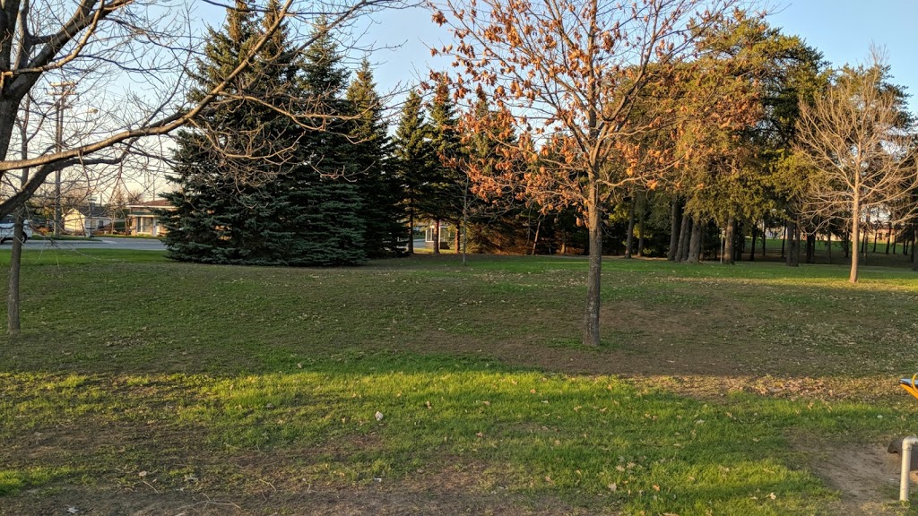 Parc Dessureault | 62 Rue Dessureault, Trois-Rivières, QC G8T 2L1, Canada | Phone: (819) 373-3760