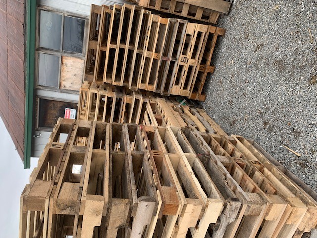 Skiddadle Pallets | 275 Lewis Rd, Hamilton, ON L8E 5H1, Canada | Phone: (905) 928-6950