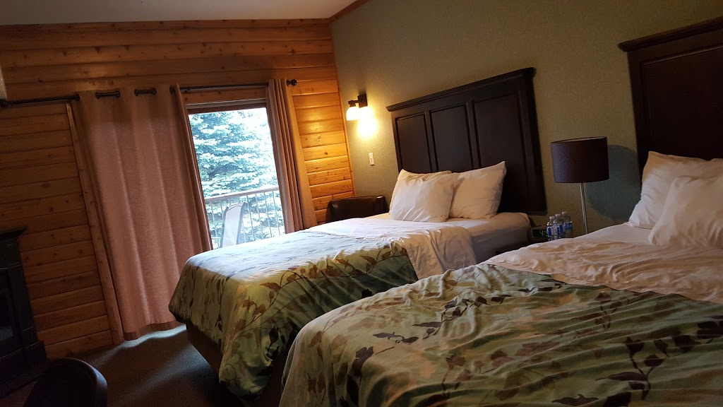 Oakwood Resort | 70671 Bluewater Hwy, Grand Bend, ON N0M 1T0, Canada | Phone: (519) 238-2324