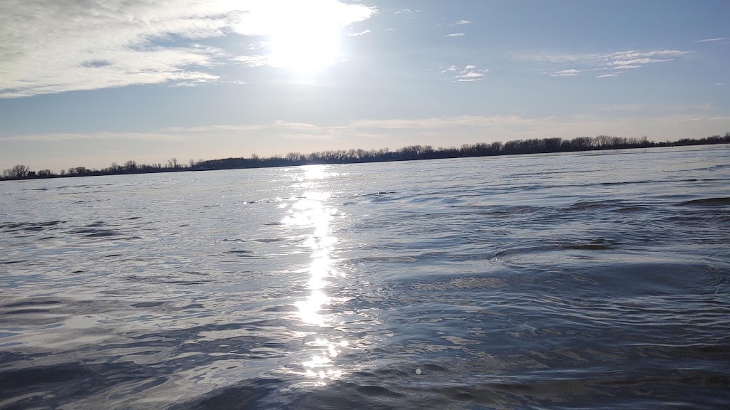 Débarcadère de bateaux | 210 Rue Sainte-Anne, Varennes, QC J3X 1R6, Canada | Phone: (450) 652-9888