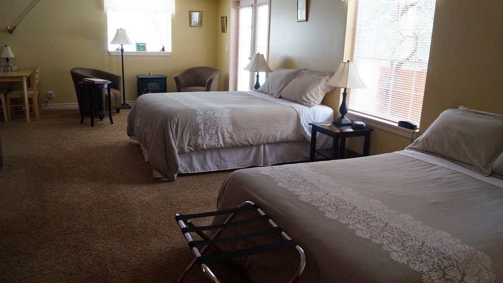 The Inn at the Ninth Hole | 5091 20 Ave SE, Salmon Arm, BC V1E 1X6, Canada | Phone: (800) 221-5955