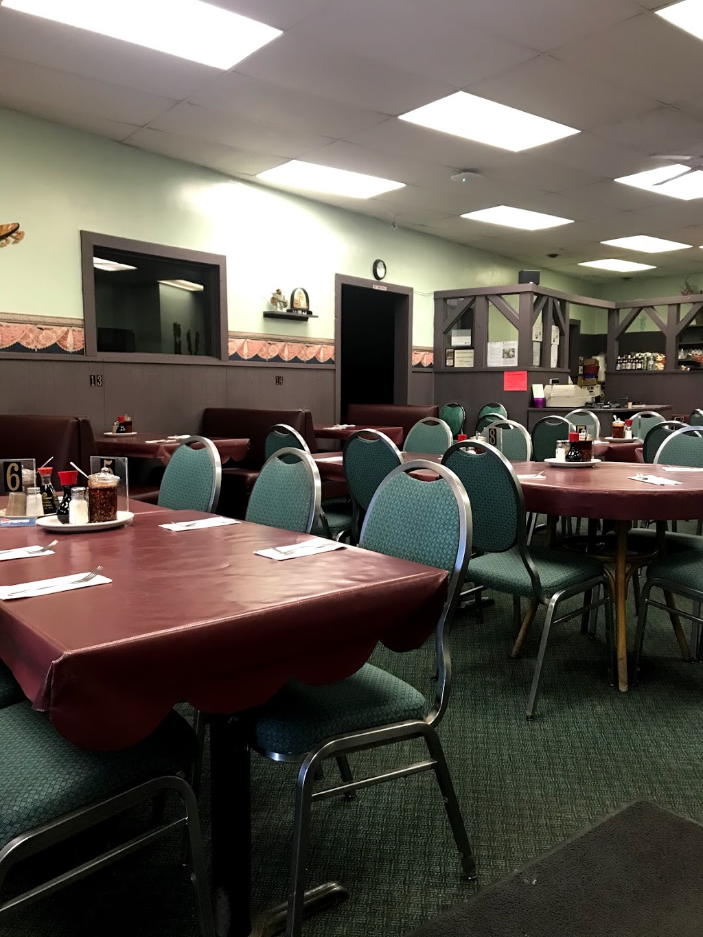 Minhs Garden | 2750 Faithfull Ave, Saskatoon, SK S7K 8E8, Canada | Phone: (306) 931-3212