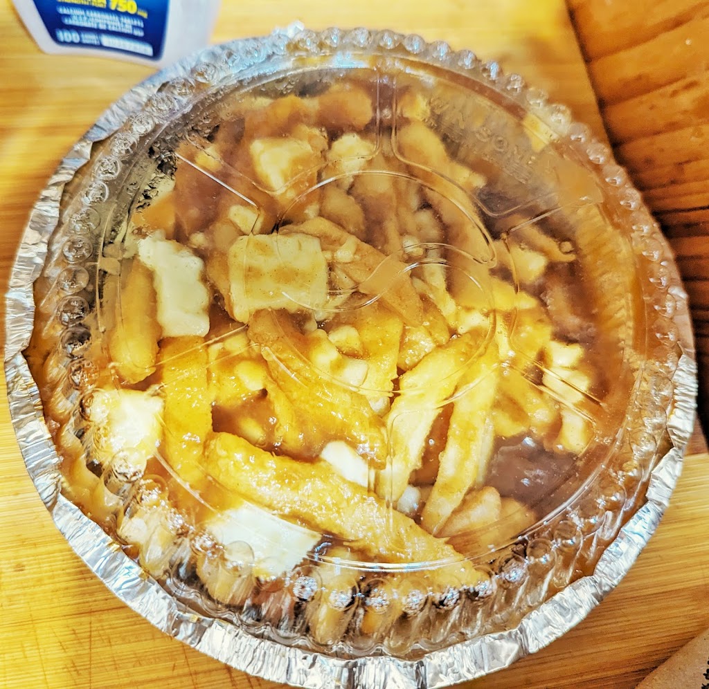 La Petite Venise | 525 Avenue de Venise O, Venise-en-Québec, QC J0J 2K0, Canada | Phone: (450) 244-3000