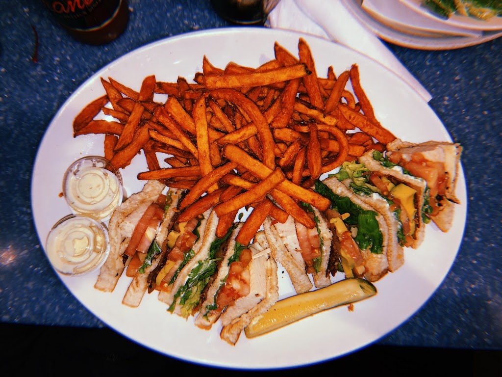 Frans Restaurant and Bar | 20 College St, Toronto, ON M5G 1K2, Canada | Phone: (416) 923-9867