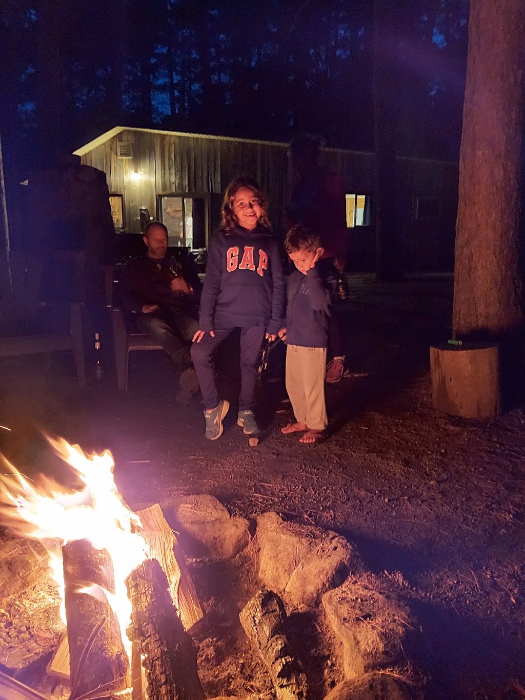 Pinecrest Lodge | 501 Pinecrest Rd, Deep River, ON K0J 1P0, Canada | Phone: (613) 633-1964