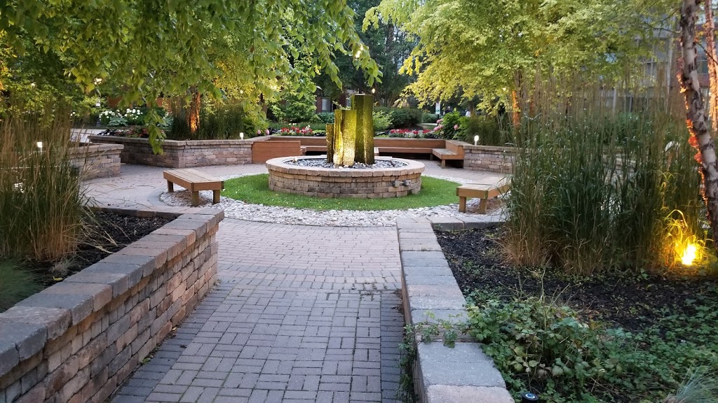 South Kingsway Village | 20 Southport St, Toronto, ON M6S 4Y8, Canada | Phone: (416) 769-5195