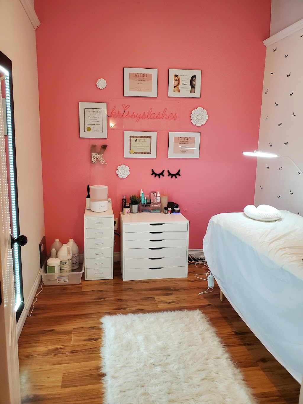 Krissys Lash Studio | 245 Waverley Rd, Dartmouth, NS B2X 2C5, Canada | Phone: (902) 412-8219