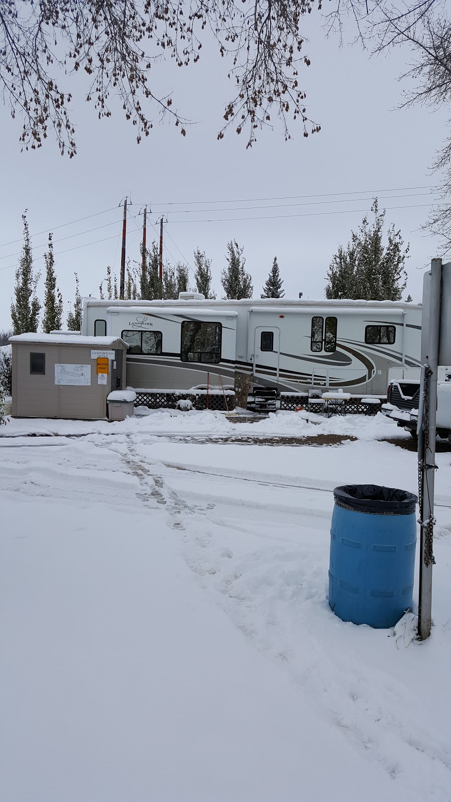 Fort Lions Campground | 10701 River Rd, Fort Saskatchewan, AB T8L, Canada | Phone: (780) 998-4074
